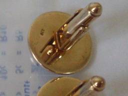9 CT GOLD CAMEO STYLE WHITE ON LIGHT BLUE PAIR OF CUFFLINKS...9.95 GRAMS