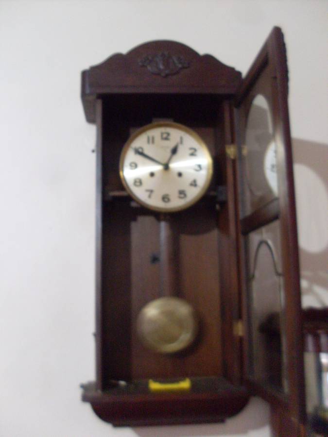 VINTAGE FISHER"S ( GERMAN) LARGE WALL CLOCK....WORKING...