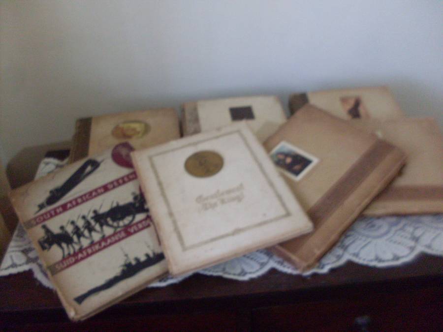 A COLLECTION OF 7 X CIGARETTE CARDS BOOKS...SEE PICS FOR DETAIL