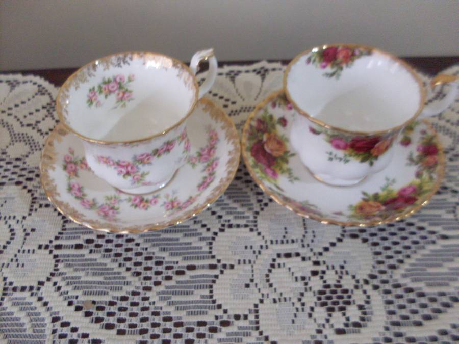 2 PRETTY ROYAL ALBERT DUOS....DIMITY ROSE AND OLD COUNTRY ROSES
