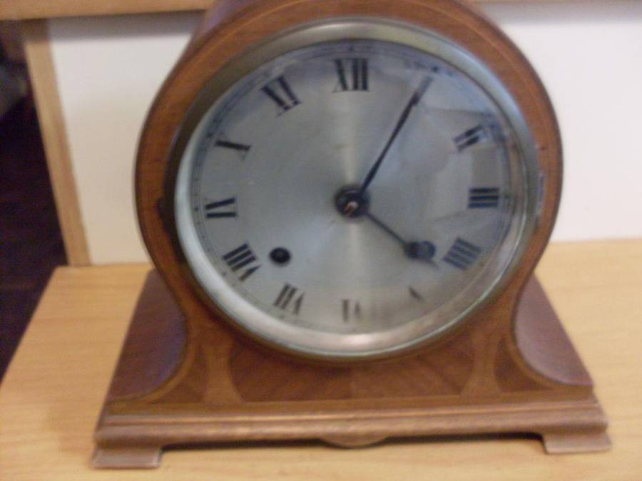 SO SWEET ...VINTAGE BRITISH MANTLE CLOCK...SEE DESCRIPTION