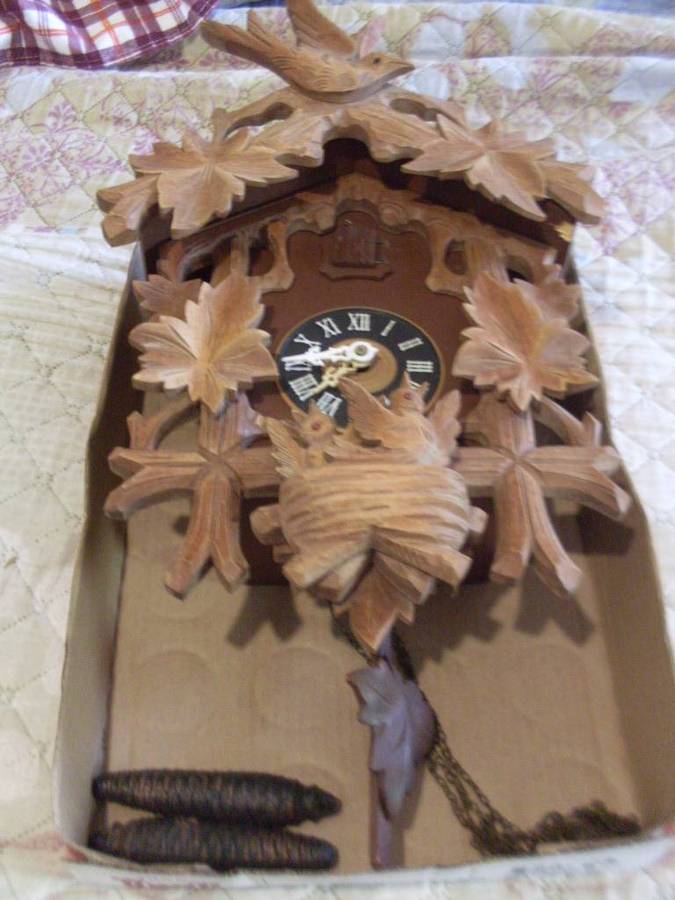 VERY RARE LARGE SCMECKENBERGER/REGULA W.GERMAN CUCKOO CLOCK WITH BABIES IN NEST..WORKS