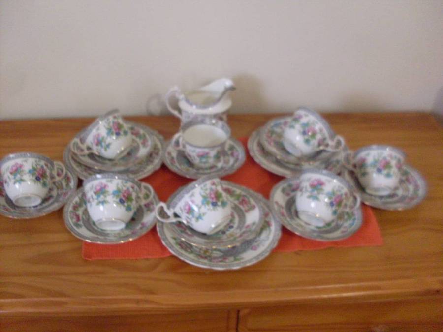 Vintage AYNSLEY Tea Set - BEAUTIFUL Tree Design - 20 Pieces