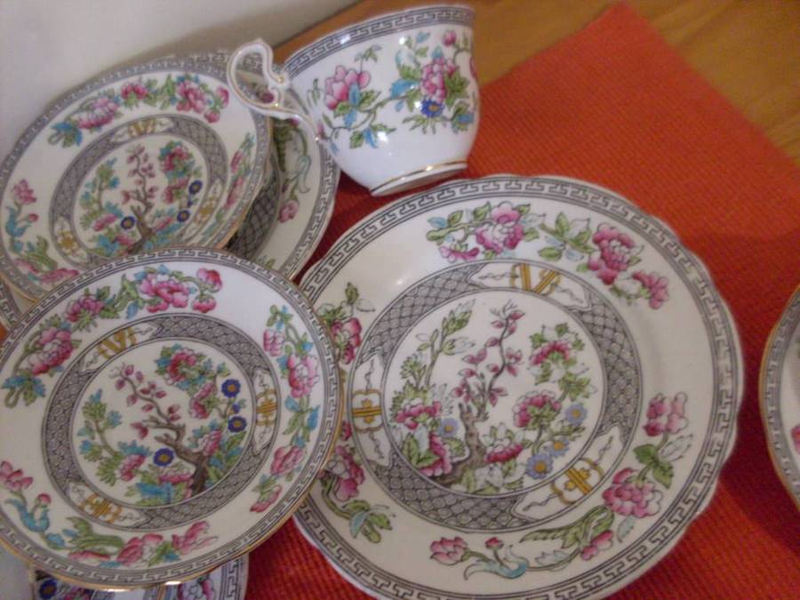 Vintage AYNSLEY Tea Set - BEAUTIFUL Tree Design - 20 Pieces