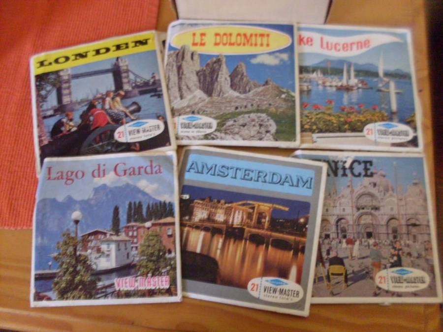 VINTAGE SAWYERS  STEREO VIEWMASTER IN ORIGINAL BOX AND VARIOUS REELS