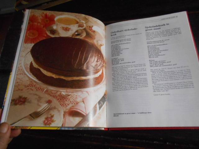 Mary Berry - KOEk & KOEKIES IN 'N KITS - Aangepas deur H Hauman vir SA