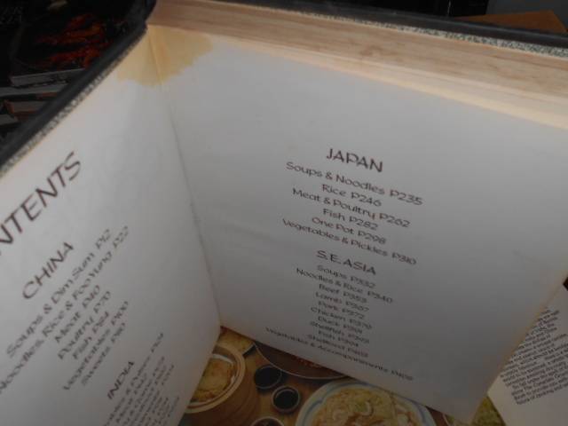 ISABEL MOORE - THE COMPLETE ORIENTAL COOK BOOK 1978 colour illus