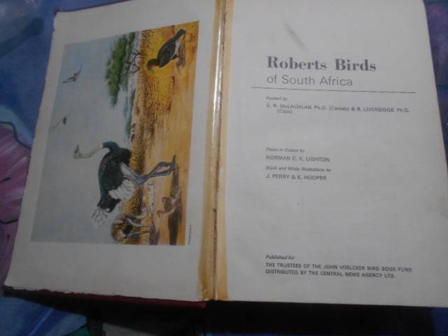 Roberts Birds of South Africa : McLachlan & Liversidge red illustrated  hardback 1981