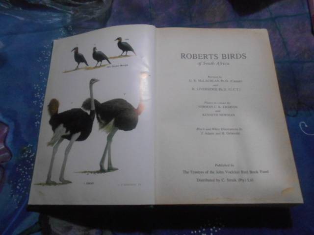 Roberts Birds of South Africa : McLachlan & Liversidge red illustrated  hardback 1981