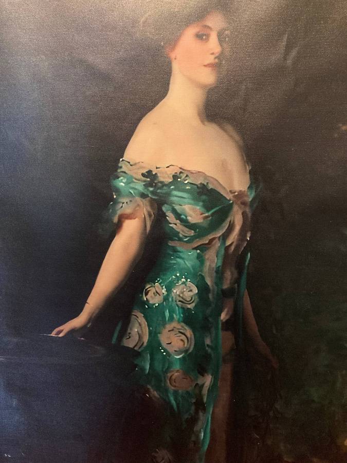 LARGE CANVAS PRINT IN AN ORNATE FRAME