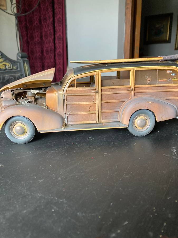 1939 CHEVROLET WOODY BARN FIND  1: 18 SCALE (  RELISTED DUE TO NON PAYMENT )