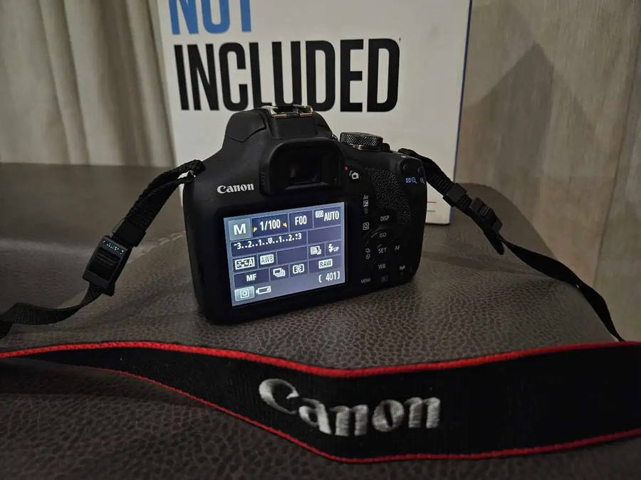 Canon EOS 2000D Camera Double Zoom Kit (Pre-Owned)