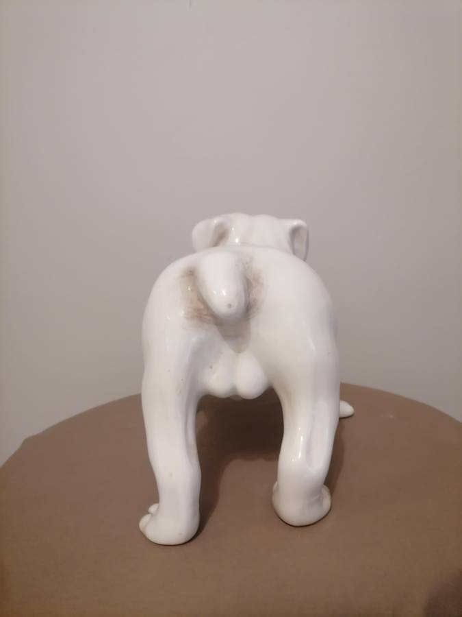 Porcelain English Bull Dogs - Large 23 CM H - 39 CM L ( NEAR MINT) - Small 18 CM H - 18 CM L (VG+)