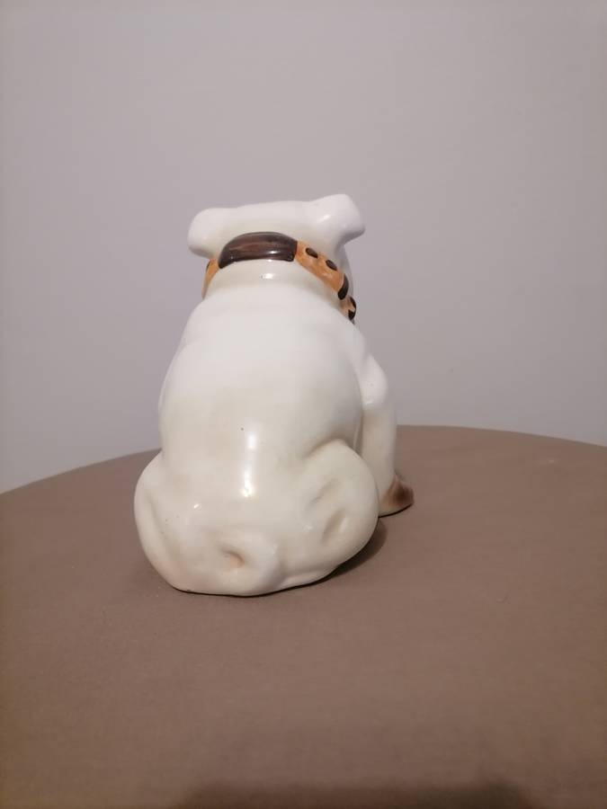 Porcelain English Bull Dogs - Large 23 CM H - 39 CM L ( NEAR MINT) - Small 18 CM H - 18 CM L (VG+)