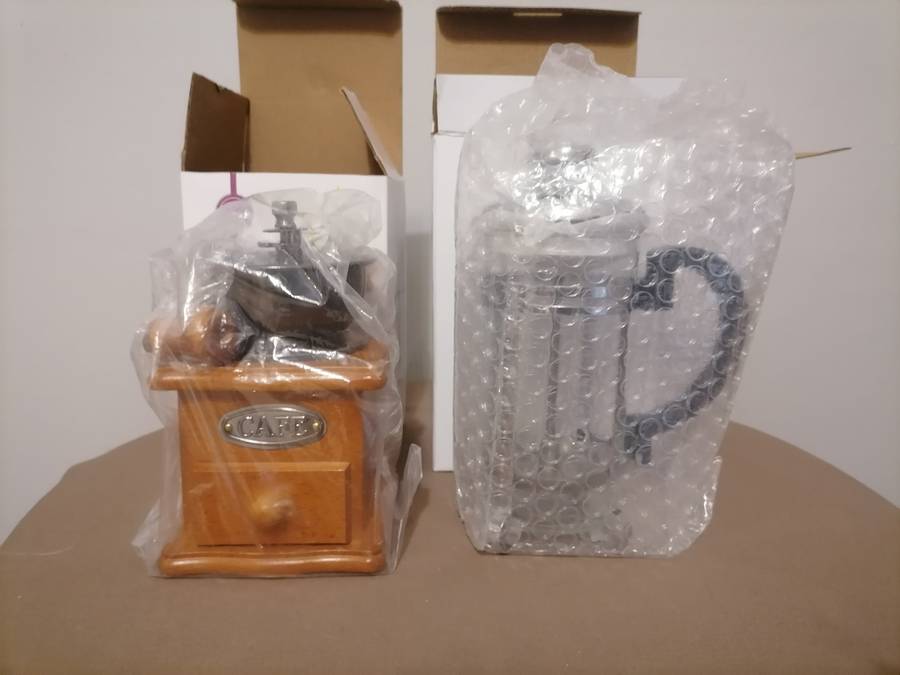 Coffee Classical Gift Set - Coffee Grinder and Frother - Brand New