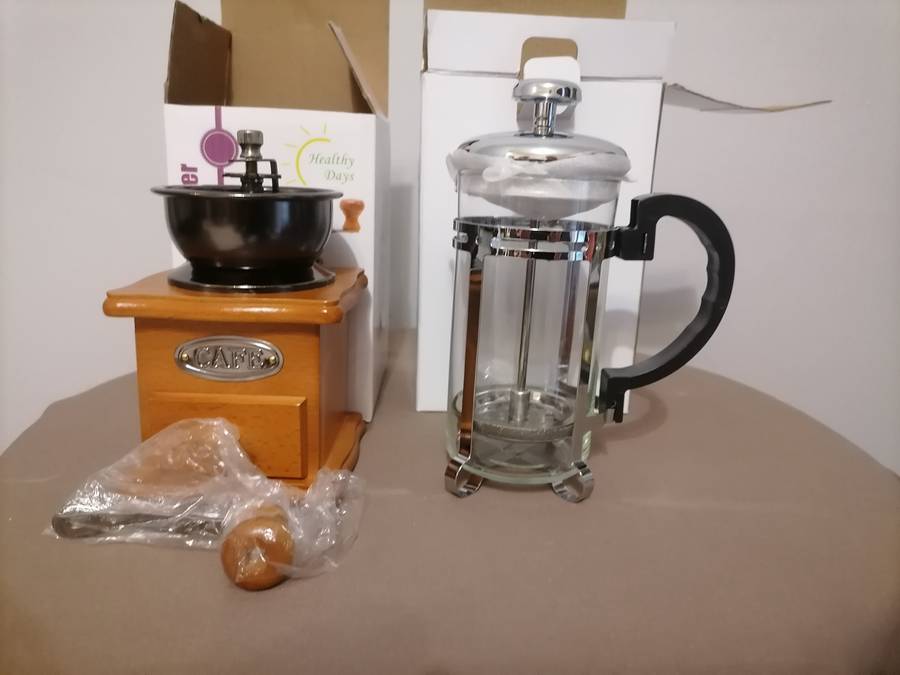 Coffee Classical Gift Set - Coffee Grinder and Frother - Brand New
