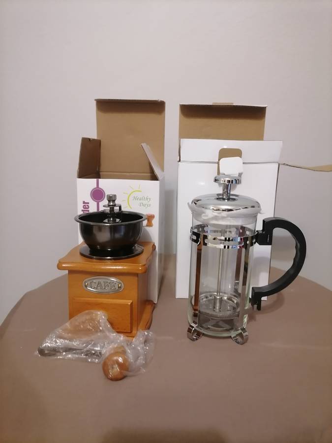 Coffee Classical Gift Set - Coffee Grinder and Frother - Brand New