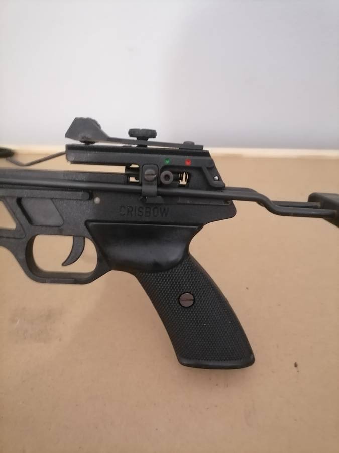 Crisbow Defender - EXCELLENT CONDITION