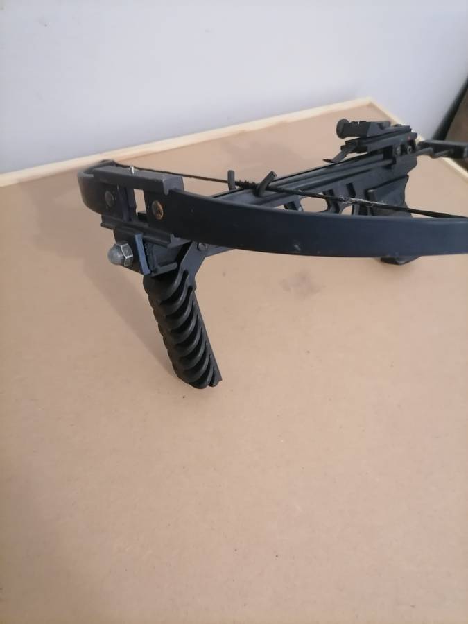 Crisbow Defender - EXCELLENT CONDITION