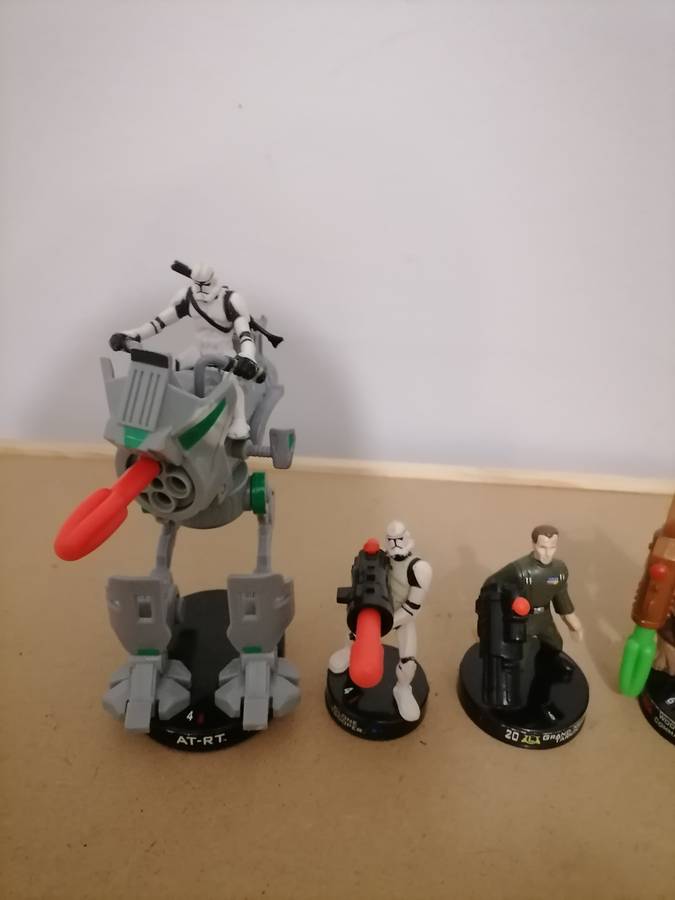 2005 LFL Hasbro Star Wars action figures Lot of 8 - AT-RT, CLONE TROOPER, DARTH VADER, WOOKIEE  SCOU