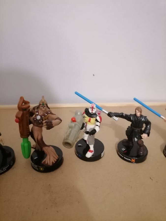 2005 LFL Hasbro Star Wars action figures Lot of 8 - AT-RT, CLONE TROOPER, DARTH VADER, WOOKIEE  SCOU
