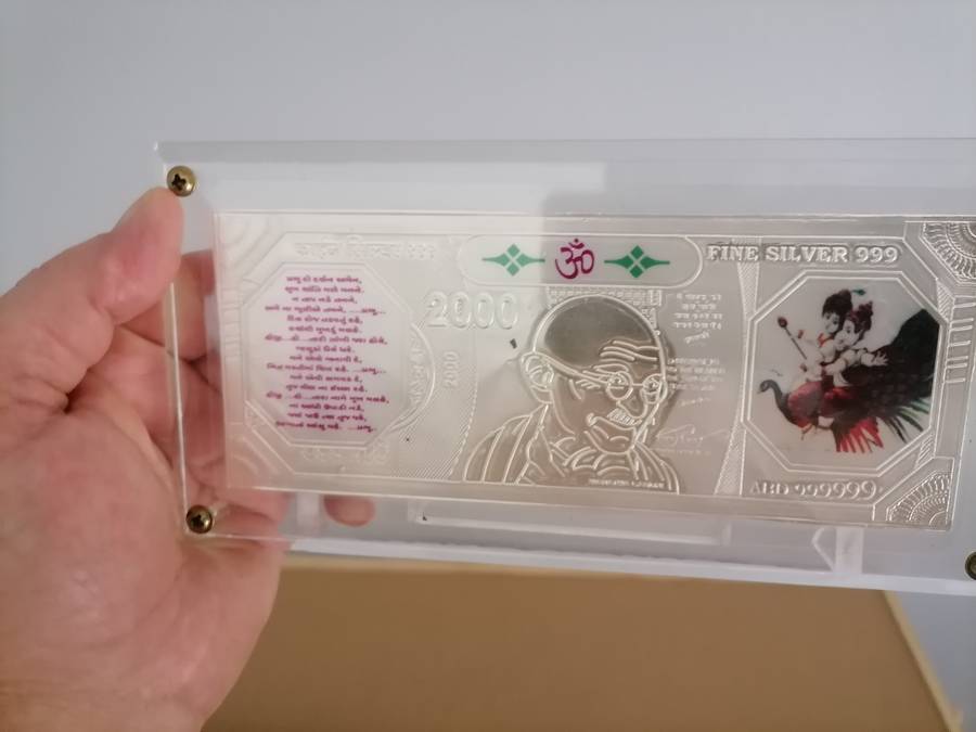 Jagrita Laminated 2000 New Currency Note in 999 Pure Silver with Stand can be removed