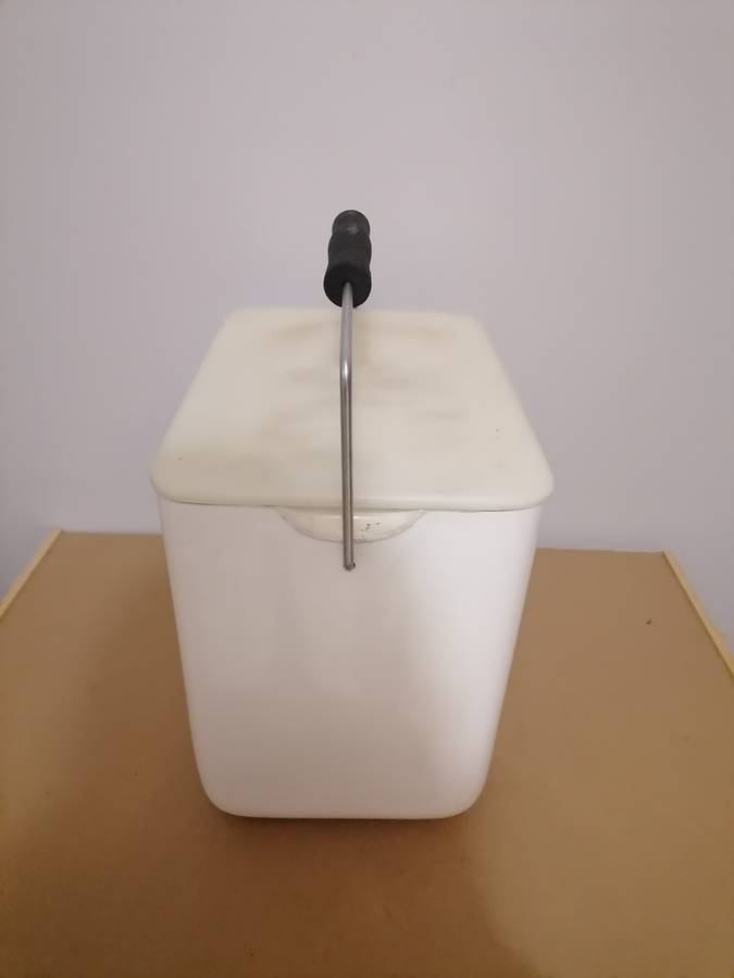 Safari Chiller Fibre Glass Cooler 12l - Good used condition - Cooler Great inside