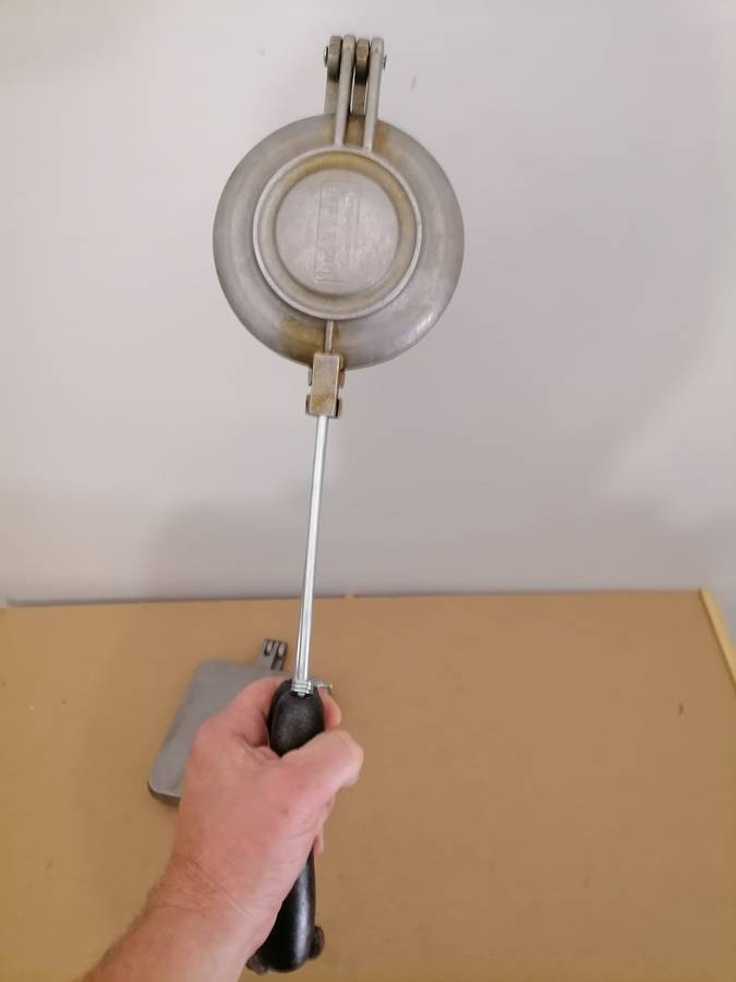 Nice Vintage Toast-A-Bun Jaffle Toaster By Snackle Products & Toast - A - Sandwich