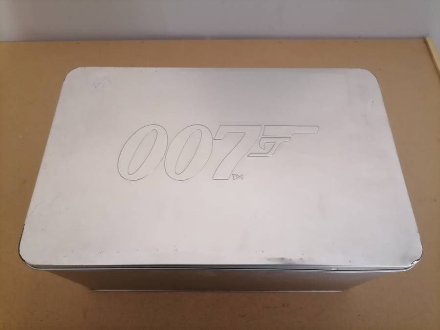 James Bond Collection-20 DVD Tin Box Set Special 007 EditionJames Bond Collection-20 DVD Tin Box Set