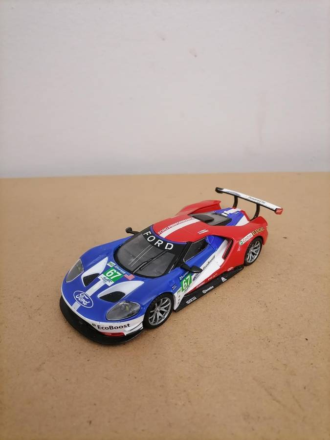 2017 My bburago 1:32 Ford gt race car wec 1:32 Scale - Die Cast - Perfect CONDITION