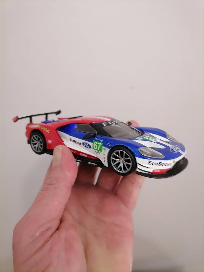 2017 My bburago 1:32 Ford gt race car wec 1:32 Scale - Die Cast - Perfect CONDITION