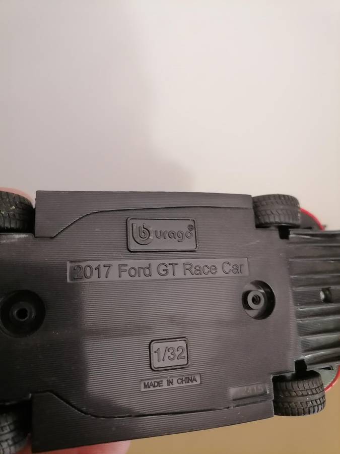 2017 My bburago 1:32 Ford gt race car wec 1:32 Scale - Die Cast - Perfect CONDITION