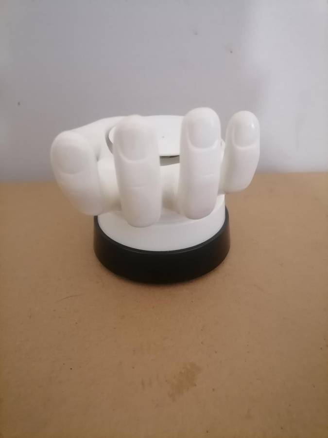 1986 - MOTORIZED TABLE BUTLER MOTORIZED HAND DRINK SERVER BY E & B GIFTWARE - 100% WORKING