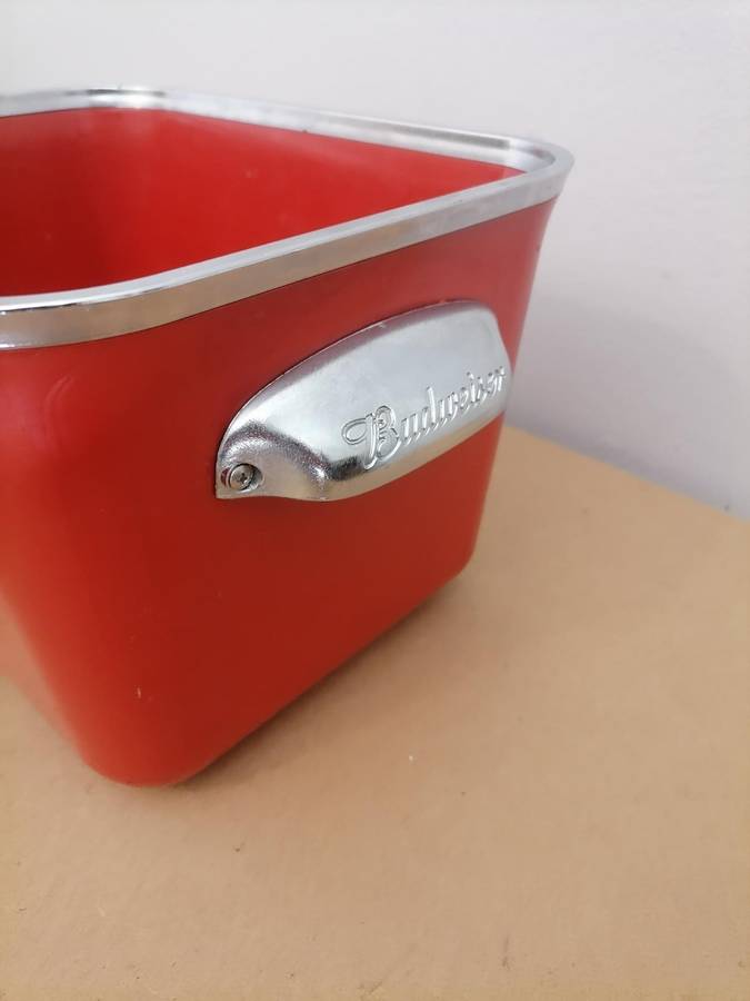Vintage BUDWEISER Red & Chrome Hard Plastic Six Pack Cooler server