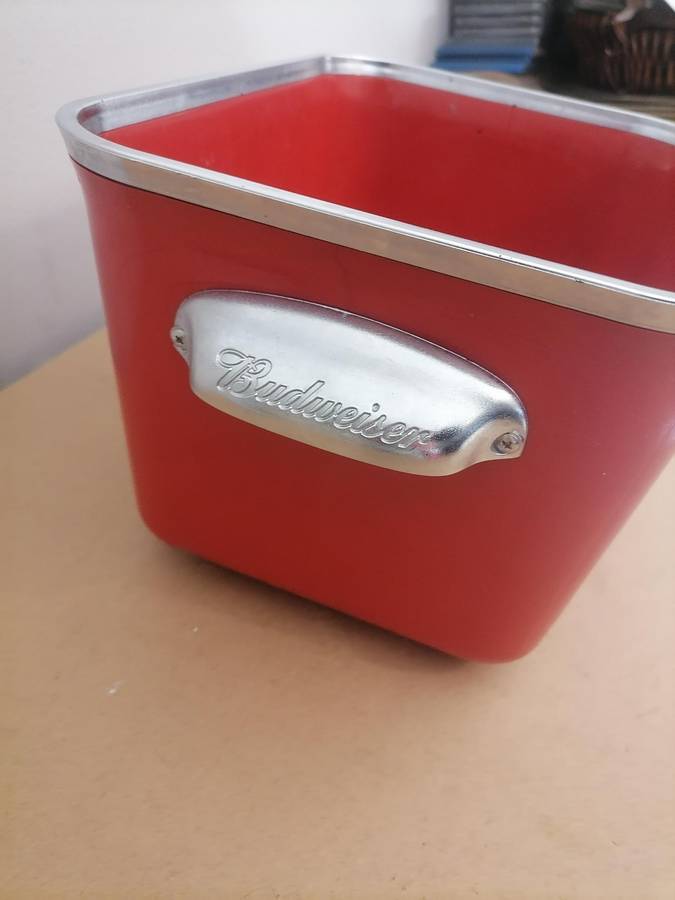 Vintage BUDWEISER Red & Chrome Hard Plastic Six Pack Cooler server