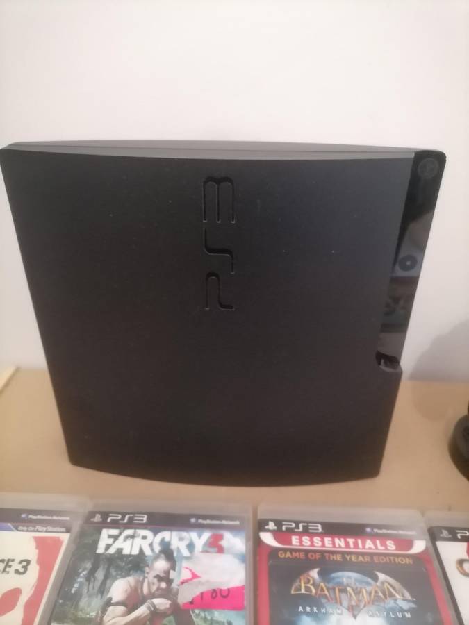 PS3 Bundle - Console 320 GB with Remote & Marvel Cable Guy: Deadpool Zombie Stand & 10 Games