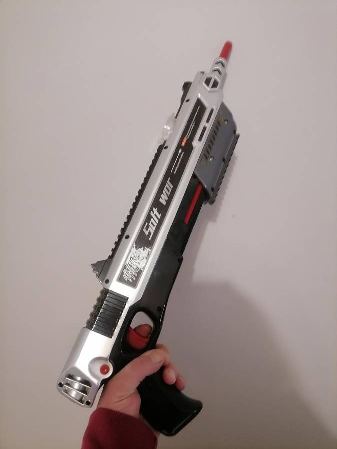 SALT WAR Salt Fly Killer Gun - Eliminates Insects in a Fun Way - Outdoor and Indoor Fly Swatter