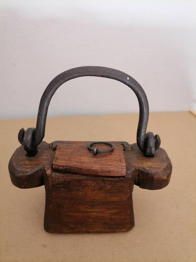 ANTIQUE HANDMADE WOODEN OIL POT VERY RARE
