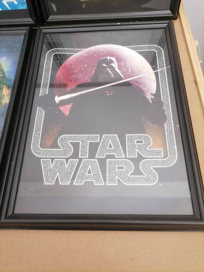 MASSIVE ORIGINAL STAR WARS BUNDEL - 1 Bladebuilders Force Master Lightsaber MULTI-COLORED - 6 FRAMED