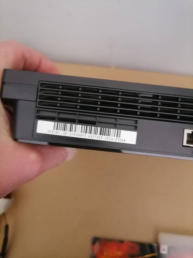 PS3 BUNDLE -  CONSOLE 320 GB WITH REMOTE, CAMERA, MOVE ATTACHMENTS WITH GAME - 100% WORKING