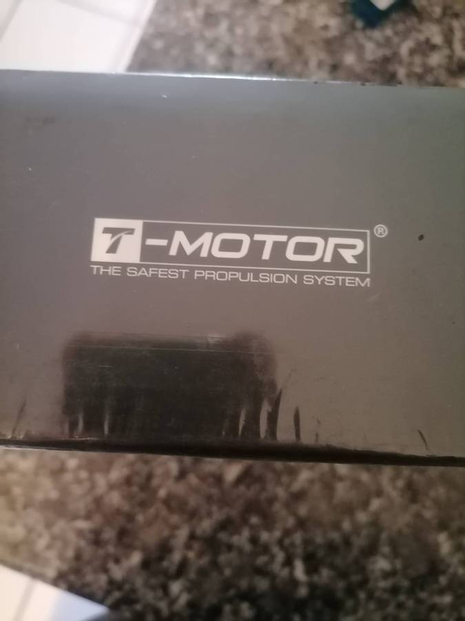 **R6800** T-MOTOR - FA27.2*8.9 Prop-2PCS/PAIRS - RC HELICOPTER CARBON Fiber - BRAND NEW SEALED