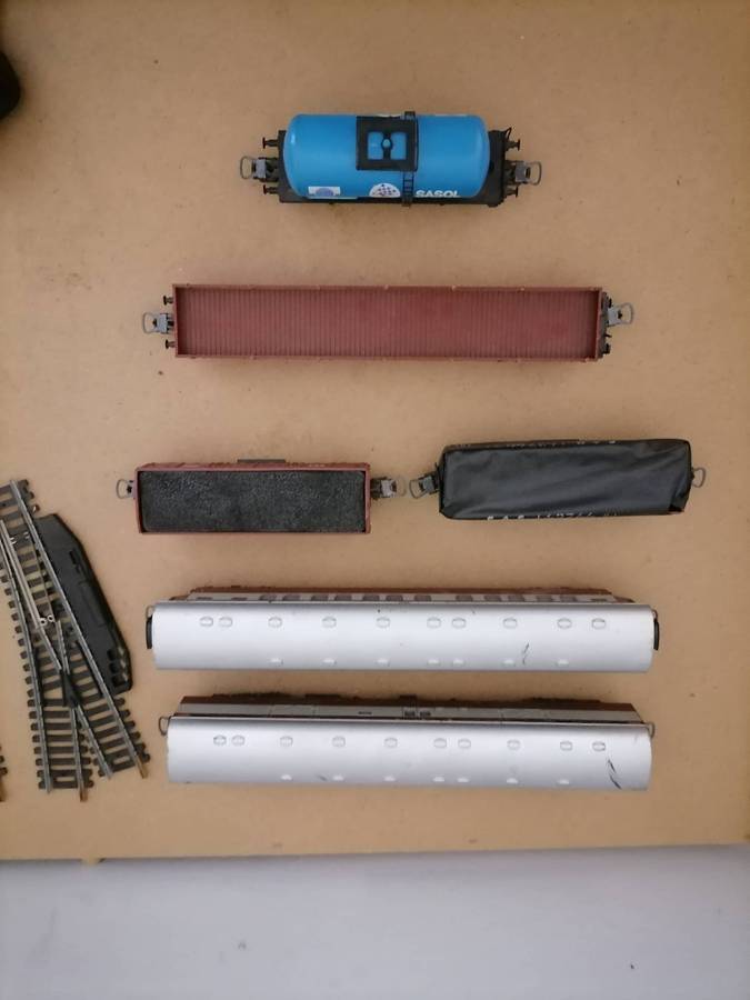 Lima train SET ITALY - SAR - HO SCALE - POWER SUPPLY - 28 TRACKS - 4 WAGONS - 1 Coach - 1 Carrier