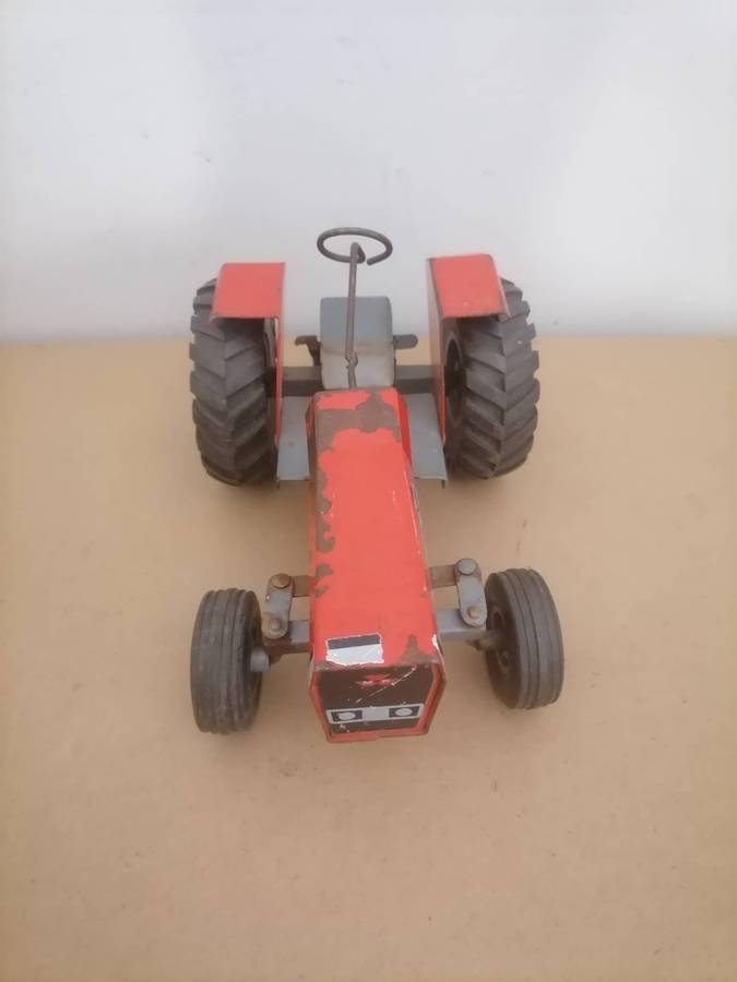 Massey Ferguson 290 Tractor 1/16 (Red)  Tough Metal Toys - 25 CM X 11 CM - PLEASE VIEW ALL PICTURES