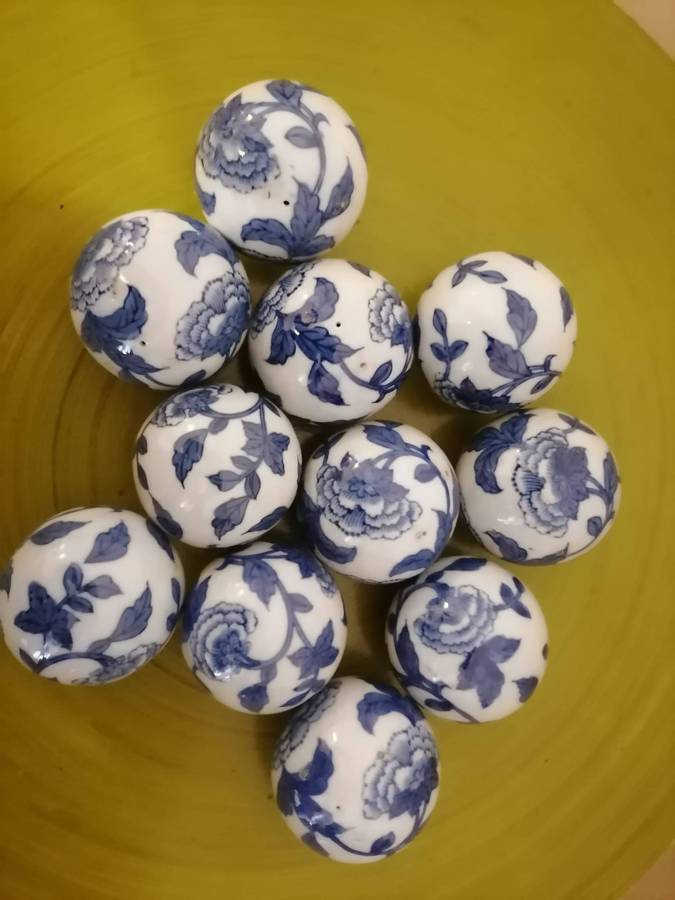 11 X Vintage Ceramic Carpet Ball, Dark Blue Floral and White