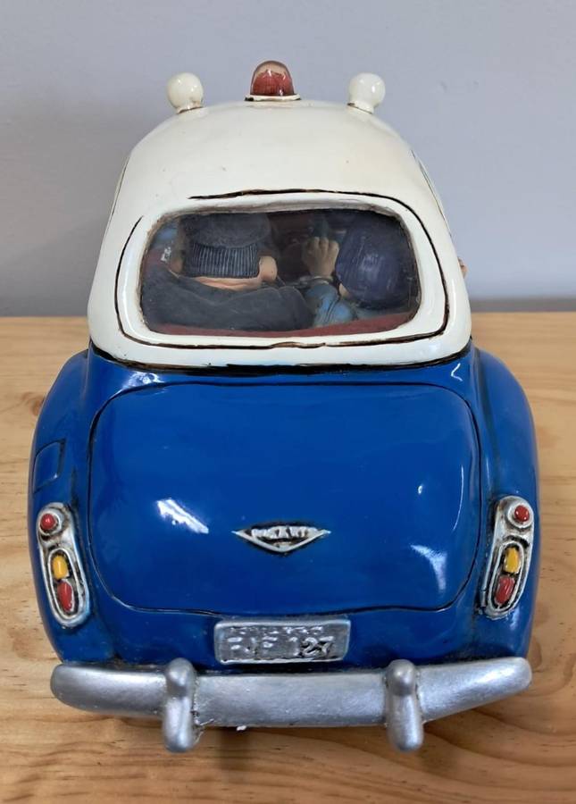 The Comic Art of Guillermo Forchino _ The Police Car