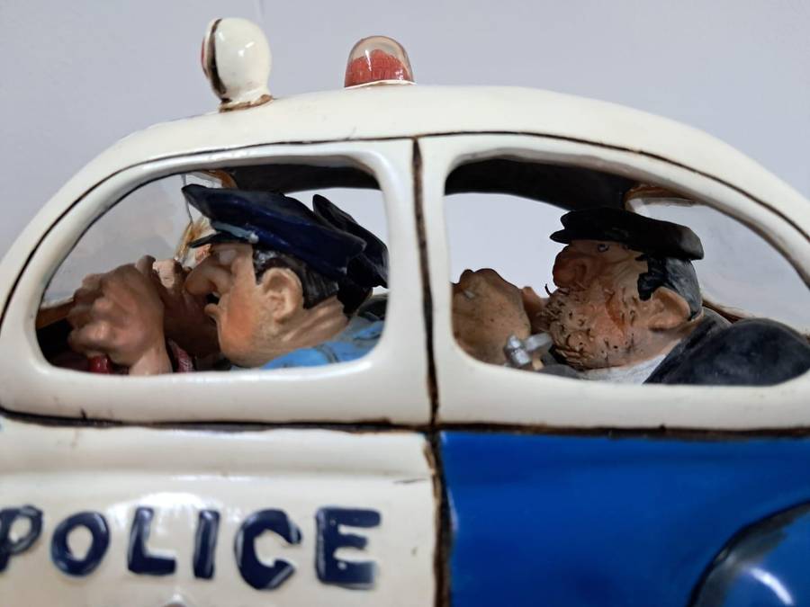 The Comic Art of Guillermo Forchino _ The Police Car