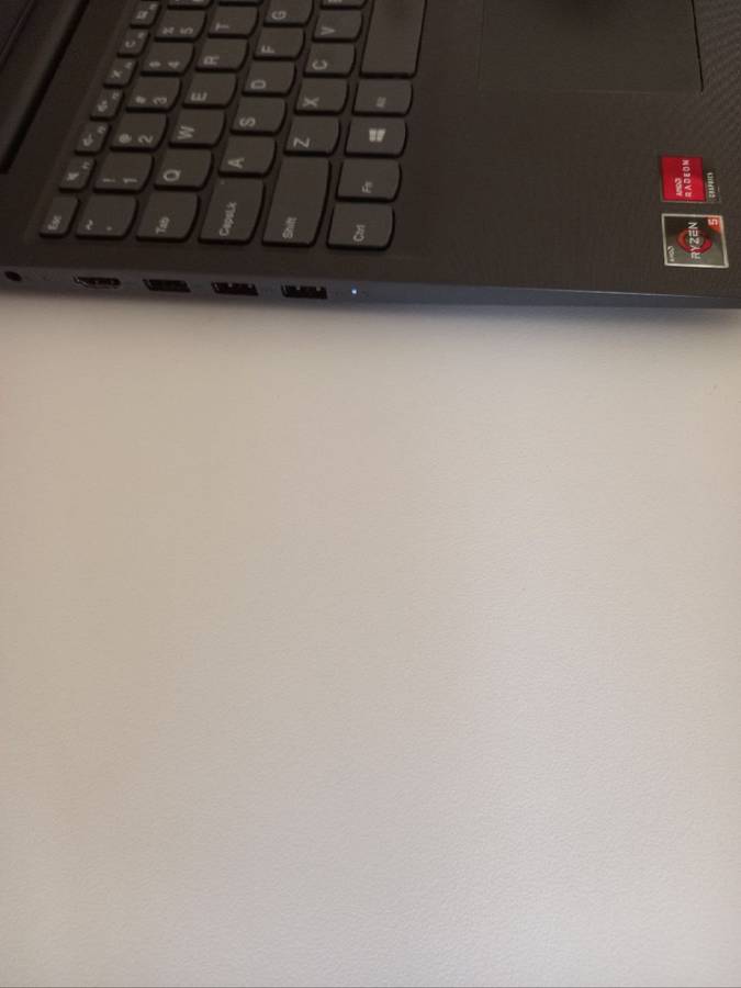 Lenovo V15 ADA AMD Ryzen 5 3500U | 8GB RAM | 256GB Nvme