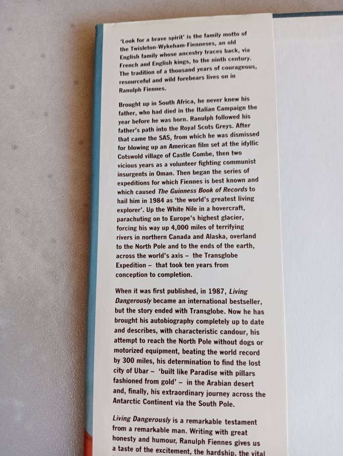 SIGNED BOOKS ON AUCTION  SOME SCARCE !!   READ BELOW  " BEAUTIFUL COFFEE TABLE BOOK-LIKE NEW !!!!  "