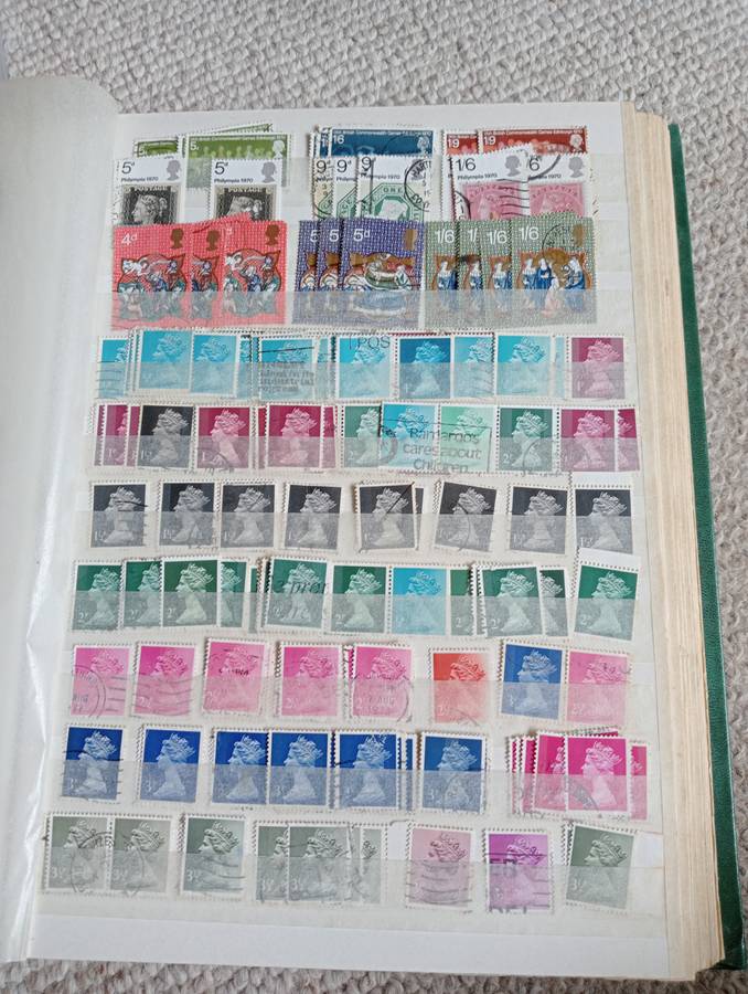 GB-A STONG QEII COLLECTION ON 10 PAGES-GREAT STUDY LOT !!! MANY HIGH VALUE PILED ON EACH OTHER
