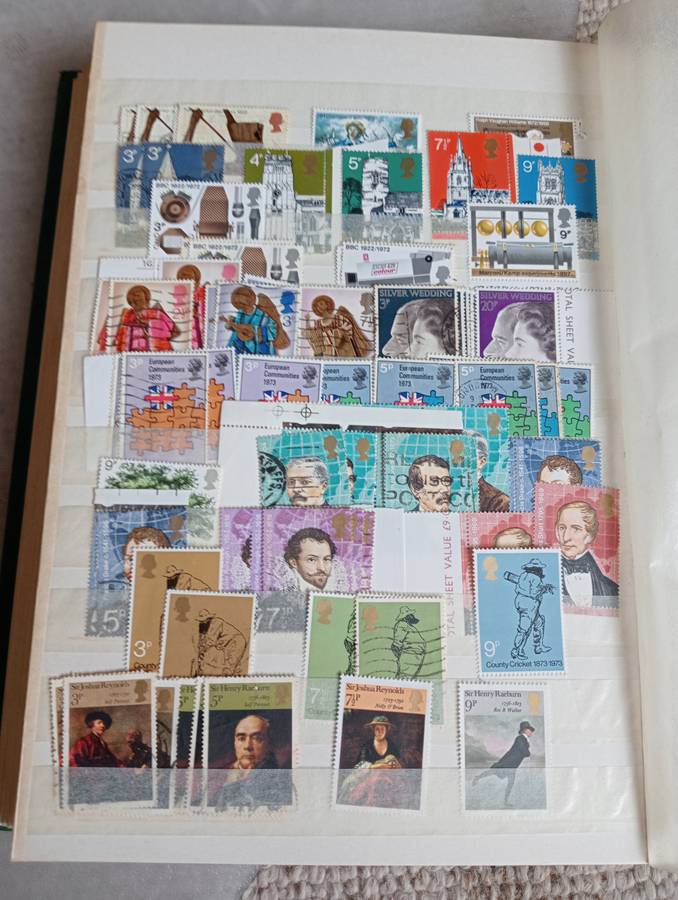 GB-A STONG QEII COLLECTION ON 10 PAGES-GREAT STUDY LOT !!! MANY HIGH VALUE PILED ON EACH OTHER